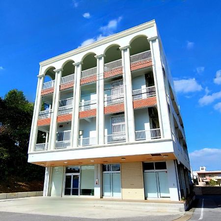 Villa Blu Okinawa Chatan 2-1 ヴィラブルー沖縄北谷2-1 "沖縄アリーナ徒歩圏内の民泊ホテル" Dış mekan fotoğraf